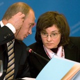 Без брошки
