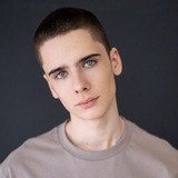 Петя Натаров