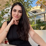 Элина Давыдова